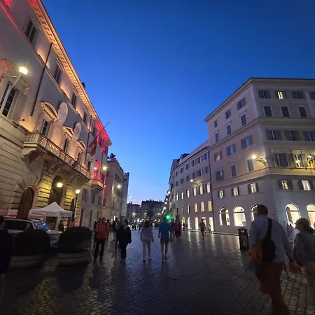 Гостевой дом Toa At Spanish Steps 4*