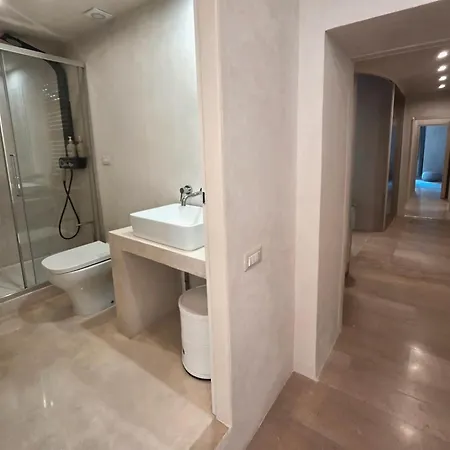 Toa At Spanish Steps Гостевой дом 4*